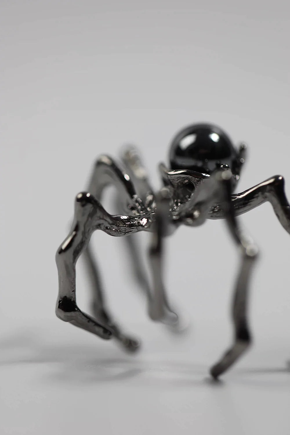 NZdoll! Bored? Wear a black widow as a ring!
