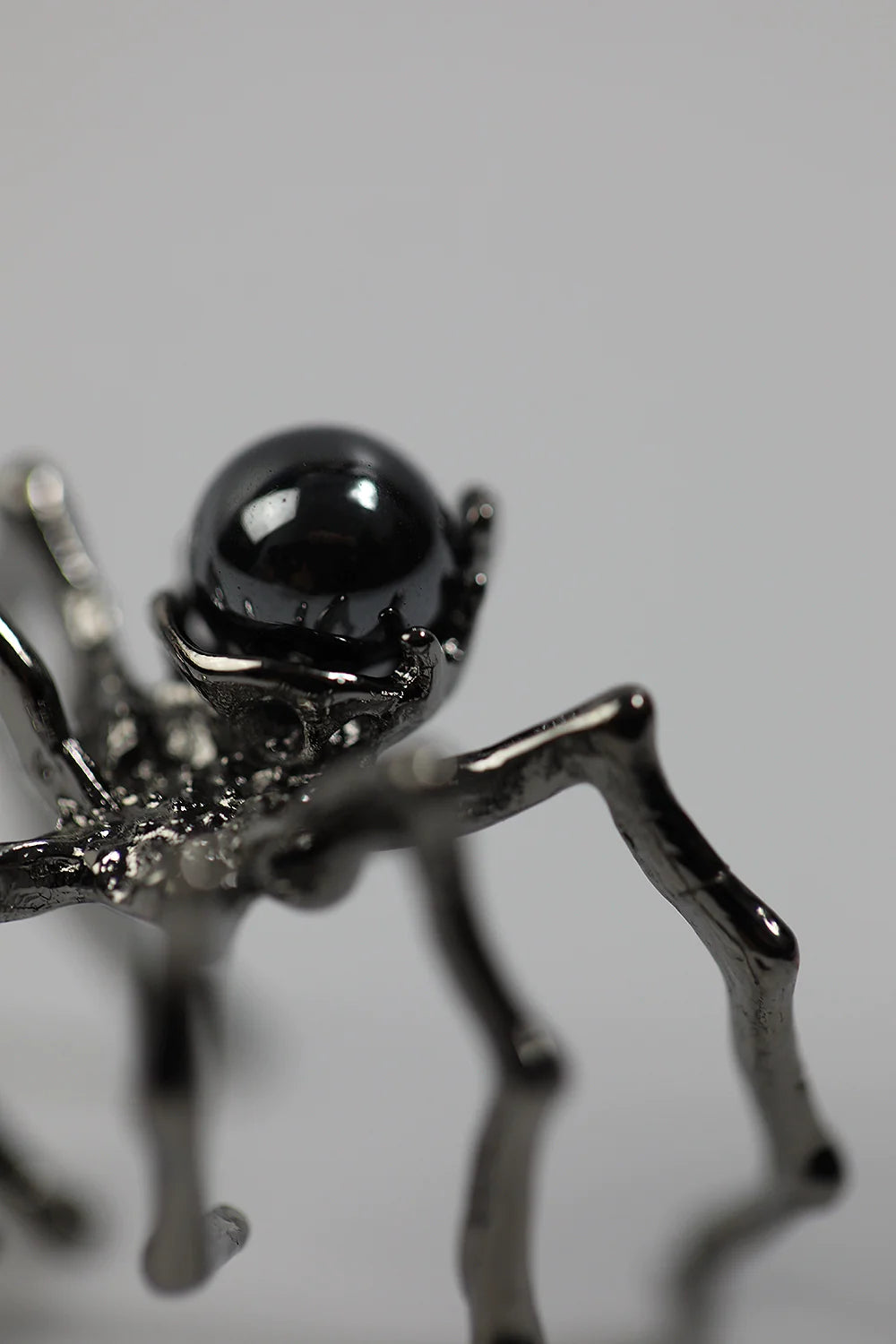 NZdoll! Bored? Wear a black widow as a ring!