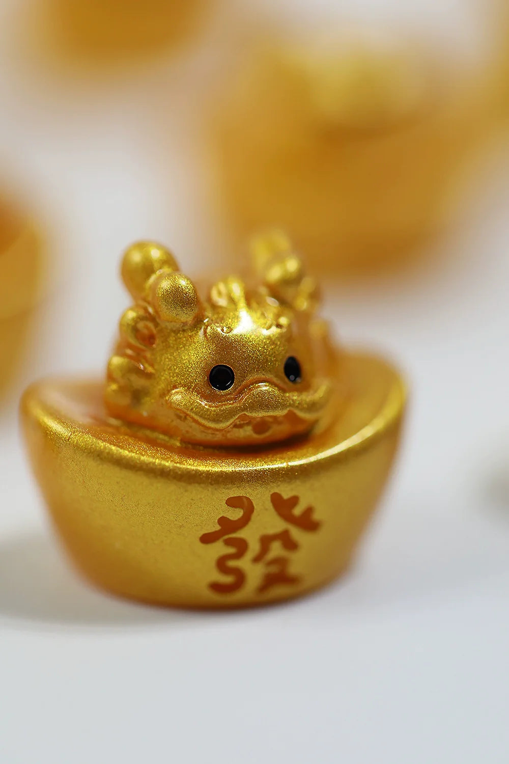 NZdoll! Bored? Arrange a pile of small animal-shaped gold ingots! Ornament