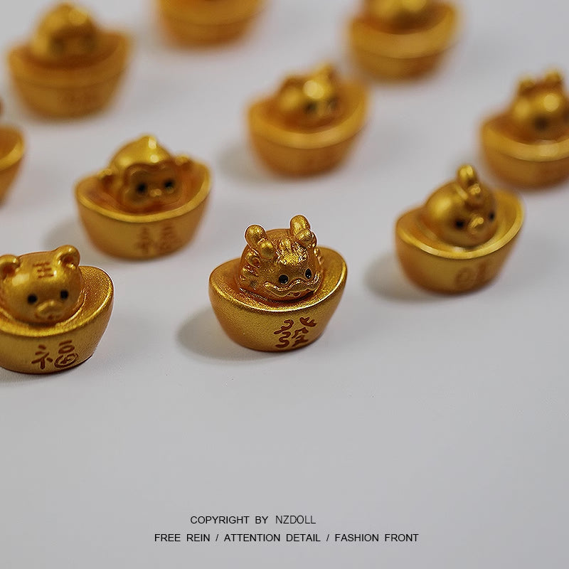 NZdoll! Bored? Arrange a pile of small animal-shaped gold ingots! Ornament